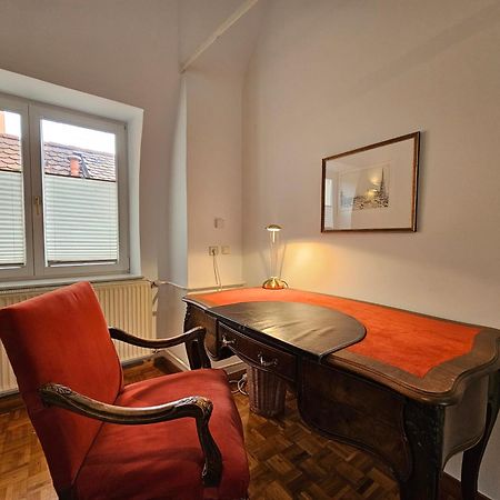 Charming Apartment Laura Tour As Ljubljana By Town Hall Dış mekan fotoğraf